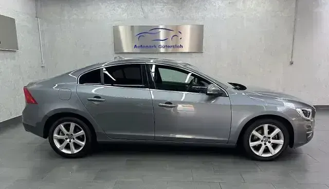 Gebraucht Volvo S60 Summum 190 PS (139 kW) 2018 Grau Limousine