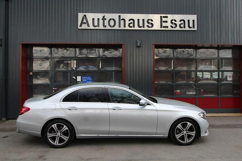 Gebraucht Mercedes E200 Avantgarde 150 PS (110 kW) 2018 Silber Limousine