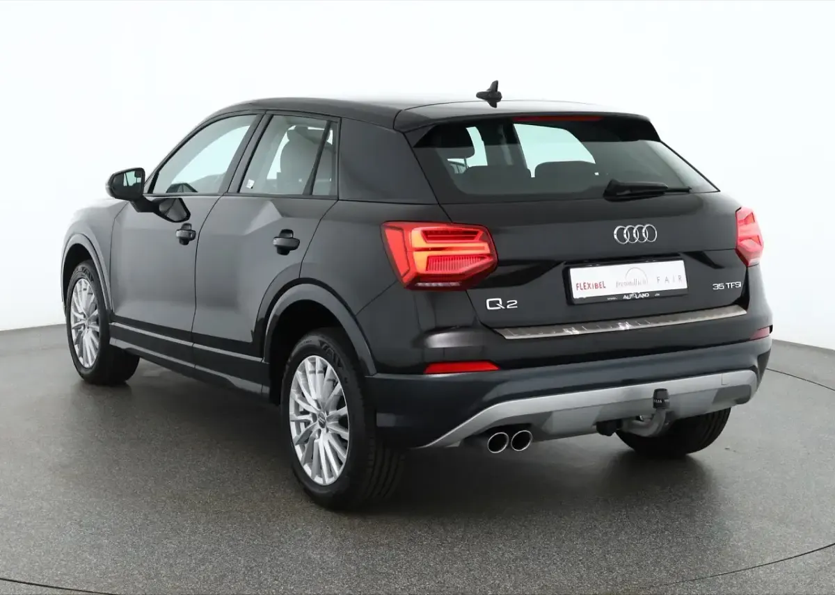Gebraucht Audi Q2 Comfort 150 PS (110 kW) 2020 Schwarz SUV