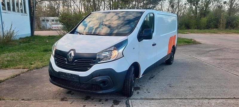 Weiß Gebraucht 2019 Renault Trafic Komfort Van | 12.900 € (Superpreis) - Bild 1/4