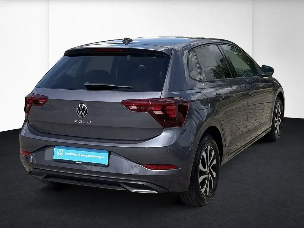 Gebraucht VW Polo Active 95 PS (69 kW) 2022 Rauchgrau metallic Kleinwagen