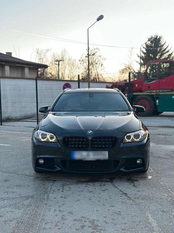 Gebraucht BMW 530 258 PS (189 kW) 2011 Schwarz Kombi