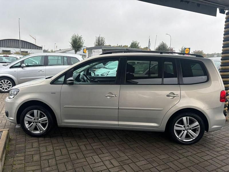Gebraucht VW Touran Match 105 PS (77 kW) 2012 Silber Van / Kleinbus