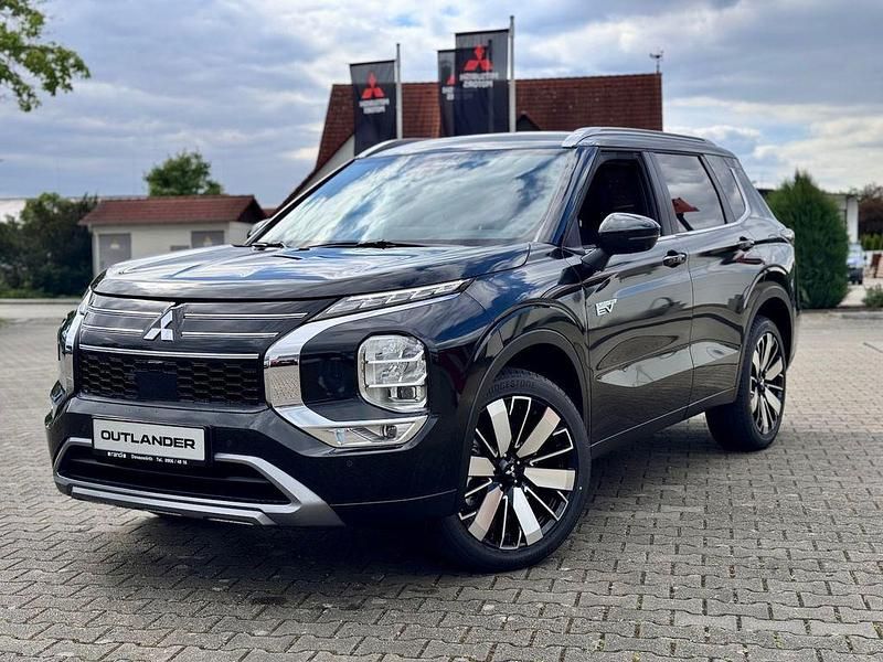 Schwarz Neu 2025 Mitsubishi Outlander P-HEV Edition SUV | 47.777 € (Superpreis) - Bild 1/4