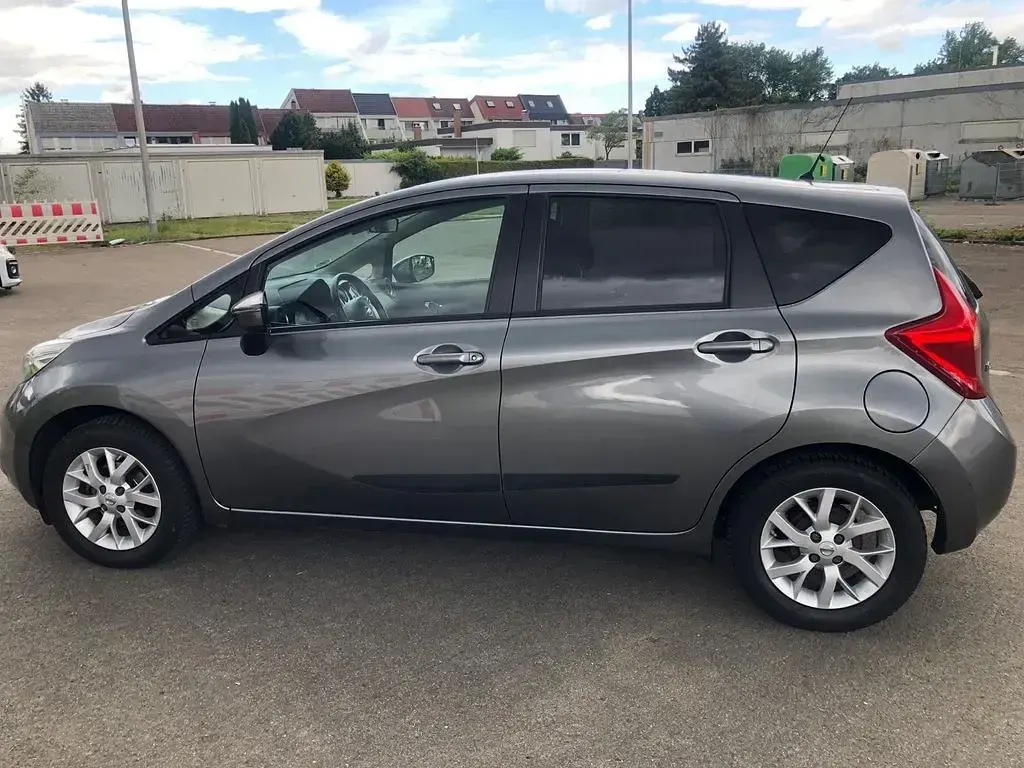 Gebraucht Nissan Note Acenta 80 PS (58 kW) 2016 Grau Kleinwagen