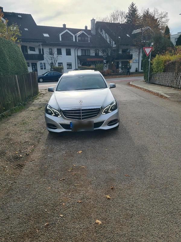 Gebraucht Mercedes E350 258 PS (189 kW) 2015 Silber Limousine