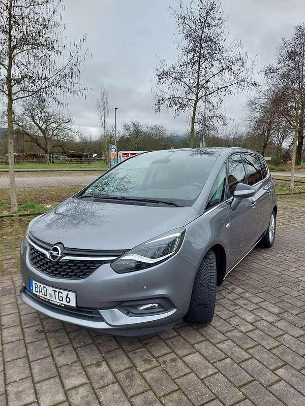 Gebraucht Opel Zafira Business Innovation 140 PS (102 kW) 2017 Grau Van / Kleinbus