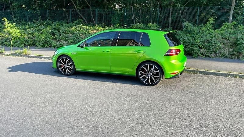 Grün Gebraucht 2016 VW Golf VII GTI Limousine | 18.999 € (Fairer Preis) - Bild 1/1