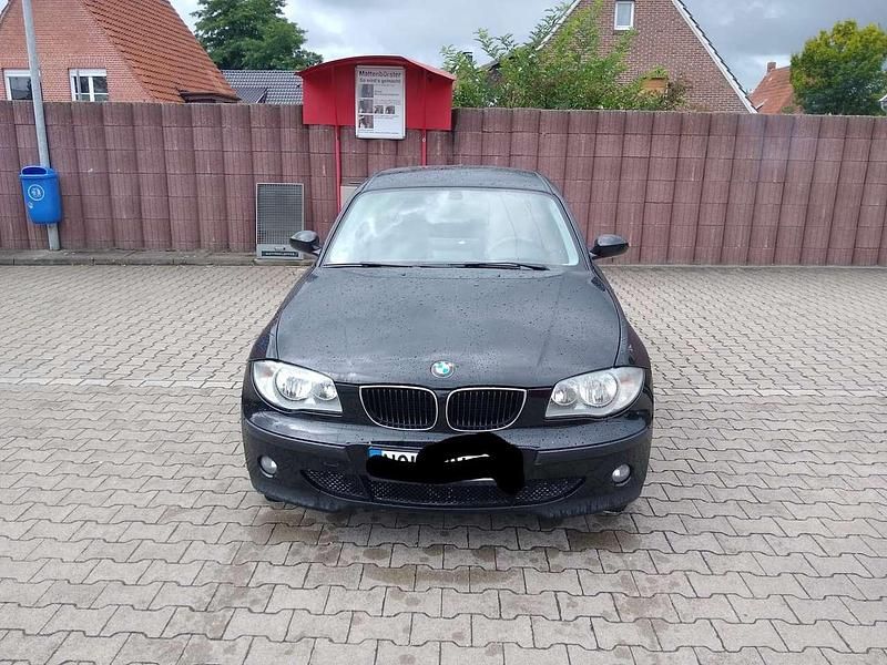 Schwarz Gebraucht 2006 BMW 116 Kleinwagen | 4.200 € (Etwas zu teuer) - Bild 1/4