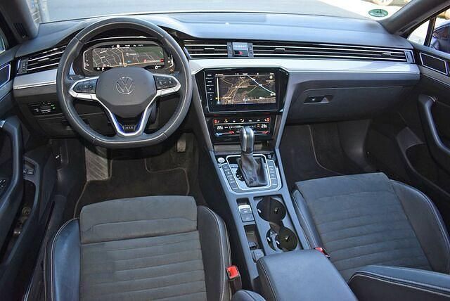Gebraucht VW Passat GTE 218 PS (160 kW) 2021 Blau Kombi
