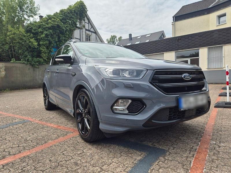 Gebraucht Ford Kuga ST-Line 230 PS (169 kW) 2019 Grau SUV
