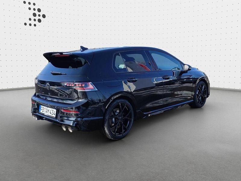 Gebraucht VW Golf VIII R 333 PS (244 kW) 2025 Grenadillschwarz metallic Limousine