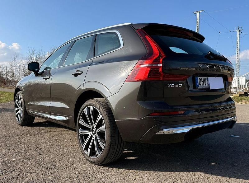 Gebraucht Volvo XC60 197 PS (144 kW) 2021 Grau SUV