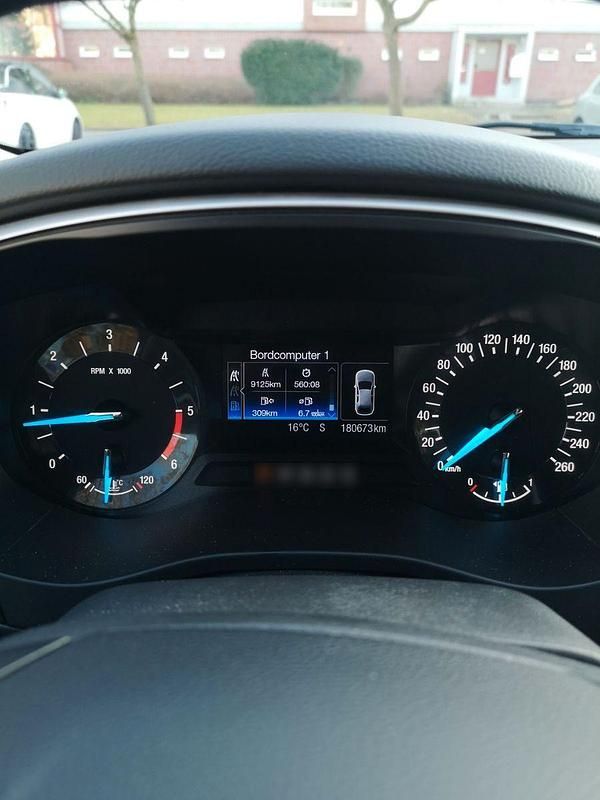 Gebraucht Ford Mondeo Titanium 150 PS (110 kW) 2015 Schwarz Kombi