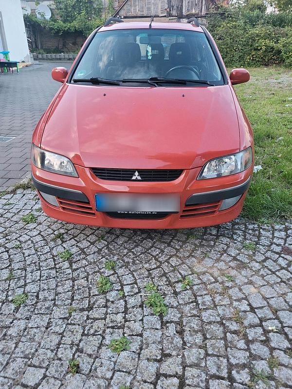 Orange Gebraucht 2002 Mitsubishi Space Star Kombi | 1.499 € (Fairer Preis) - Bild 1/4