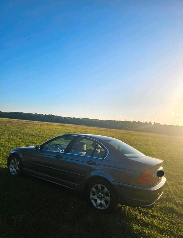 Gebraucht BMW 328 193 PS (141 kW) 1998 Blau Limousine