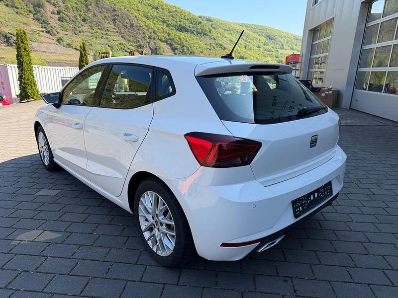 Gebraucht Seat Ibiza CONNECT 110 PS (80 kW) 2024 Weiß Kleinwagen