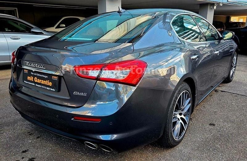 Gebraucht Maserati Ghibli 349 PS (256 kW) 2020 Grau Coupé