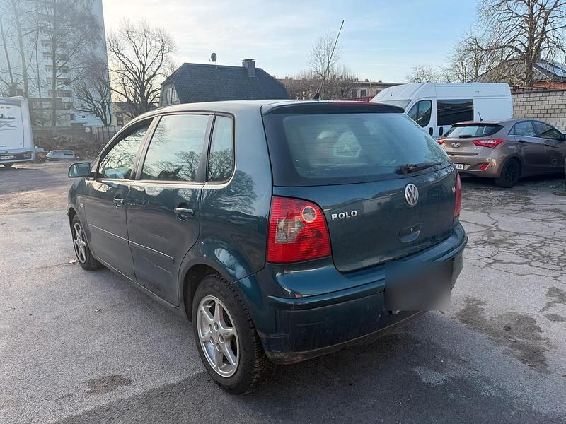Grün Gebraucht 2003 VW Polo Kleinwagen | 650 € (Superpreis) - Bild 1/4