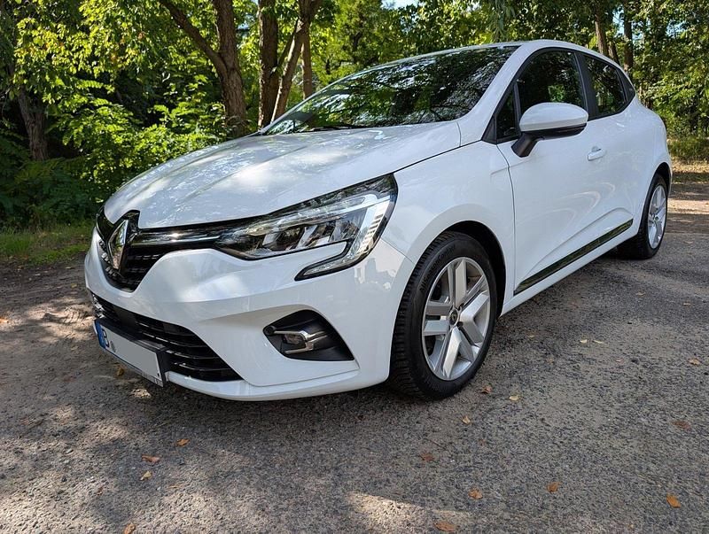 Weiß Gebraucht 2020 Renault Clio V Business Kleinwagen | 9.499 € (Fairer Preis) - Bild 1/4