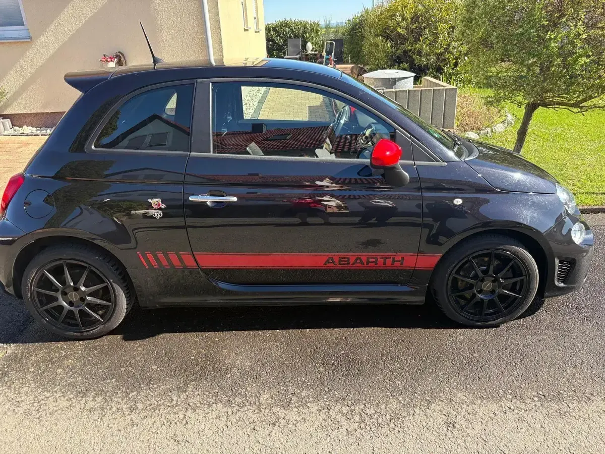 Gebraucht Abarth 595 145 PS (106 kW) 2018 Schwarz Kleinwagen