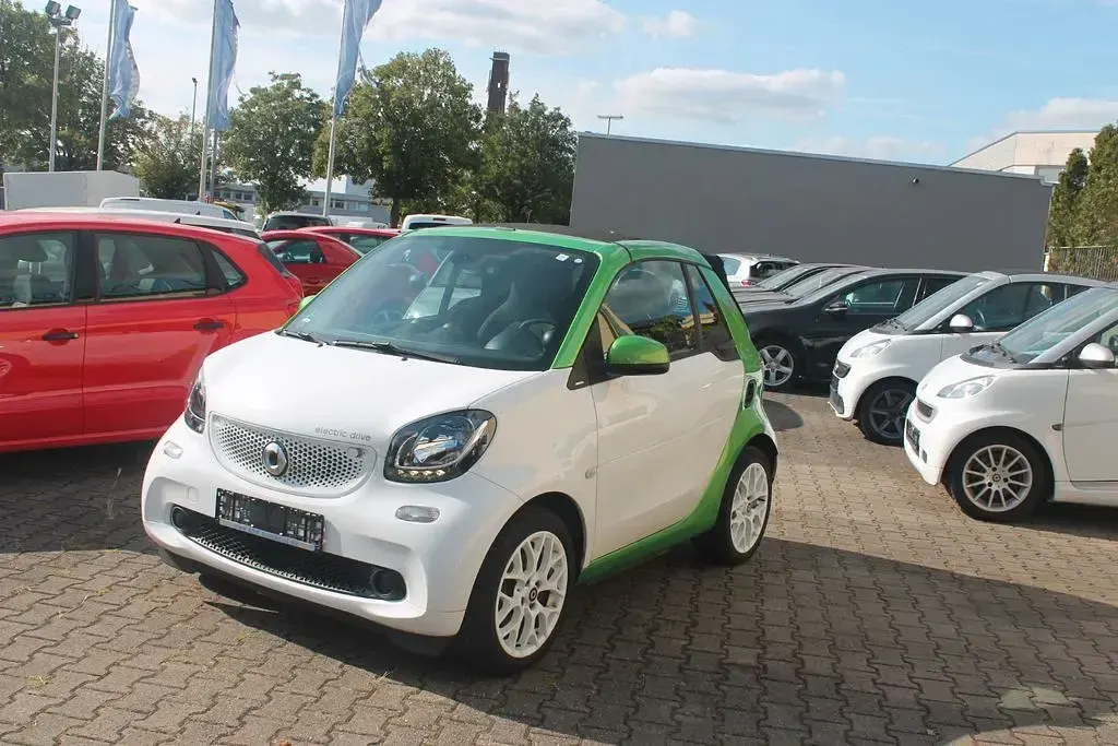 Gebraucht Smart ForTwo Cabrio 60 kW (82 PS) 2017 Grün Cabrio