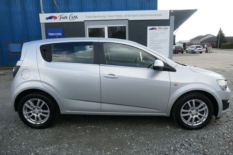 Silber Gebraucht 2012 Chevrolet Aveo LTZ Kleinwagen | 4.700 € (Etwas zu teuer) - Bild 1/4