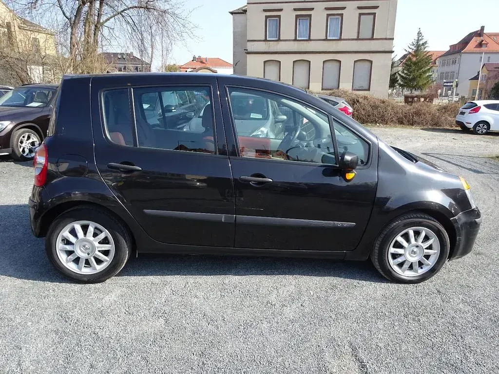 Używany Renault Modus 88 KM (64 kW) 2004 Czarny Minivan