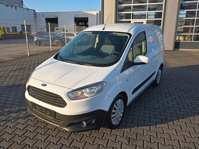 Gebraucht Ford Transit Trend 101 PS (74 kW) 2018 Weiß Limousine