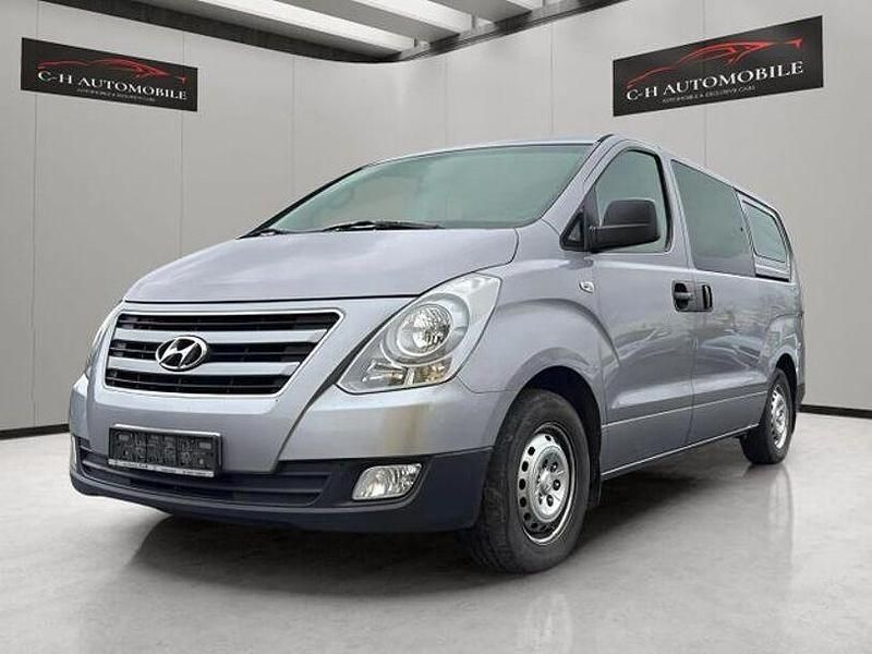 Gebraucht Hyundai H-1 286 PS (210 kW) 2017 Weiß Van / Kleinbus