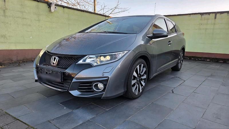 Gebraucht Honda Civic Executive 120 PS (88 kW) 2016 Grau Kombi