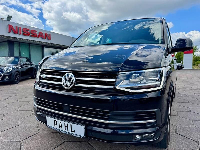 Schwarz Gebraucht 2017 VW Multivan Highline Van | 39.990 € (Superpreis) - Bild 1/4