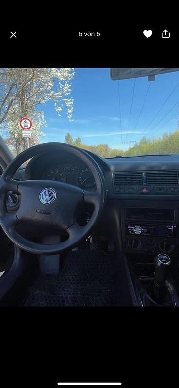 Gebraucht VW Golf IV 75 PS (55 kW) 2002 Schwarz Kleinwagen