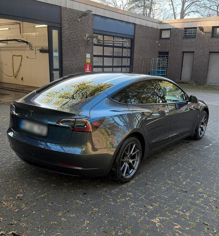 Gebraucht Tesla Model 3 239 kW (325 PS) 2022 Grau Limousine