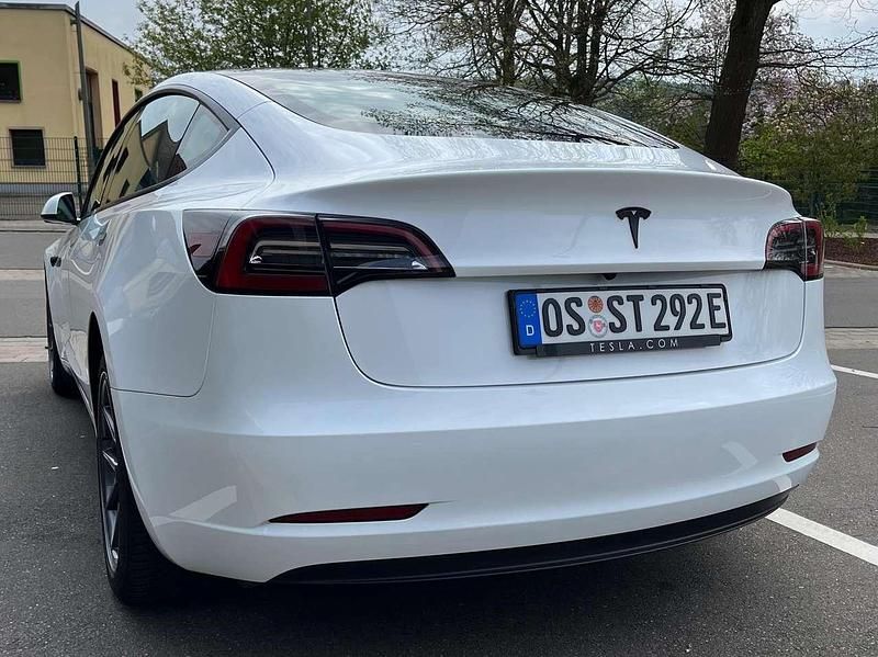 Gebraucht Tesla Model 3 211 kW (287 PS) 2022 Weiß Limousine