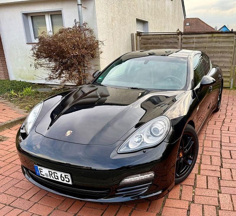 Gebraucht Porsche Panamera 4S 400 PS (294 kW) 2013 Schwarz Limousine