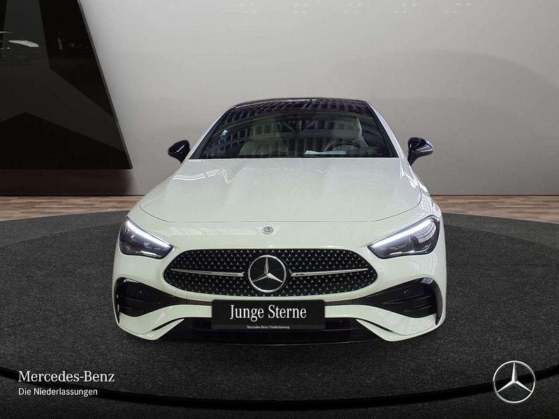 Gebraucht Mercedes CLE200 AMG 204 PS (150 kW) 2024 Weiß Coupé