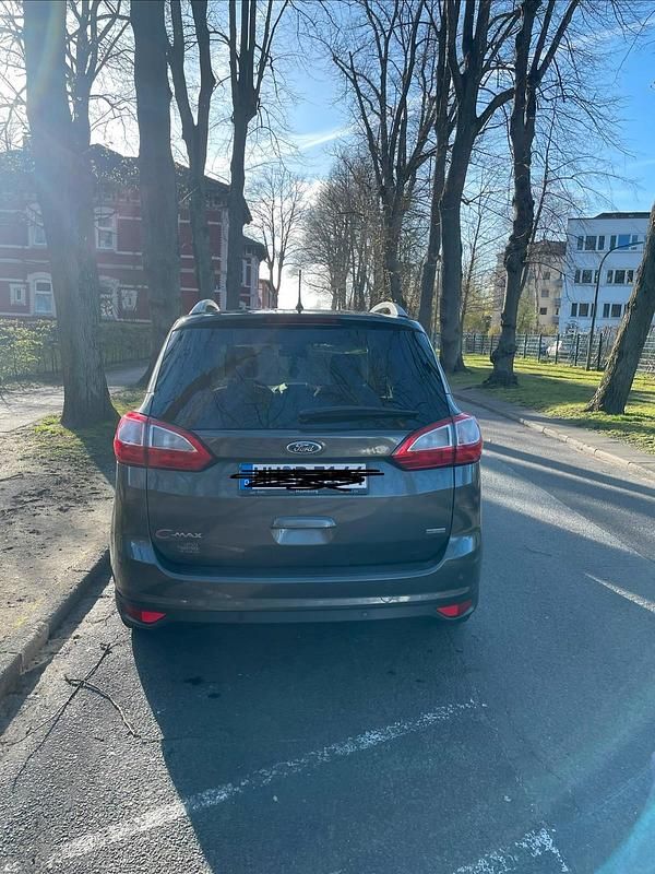 Gebraucht Ford Grand C-Max 125 PS (91 kW) 2015 Grau Van / Kleinbus