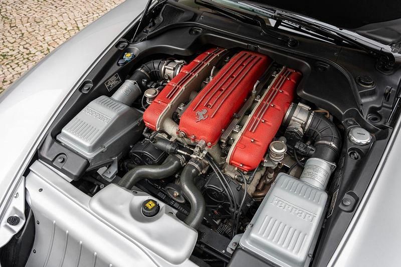 Second-hand Ferrari 612 540 CP (397 kW) 2005 Argintiu Coupe