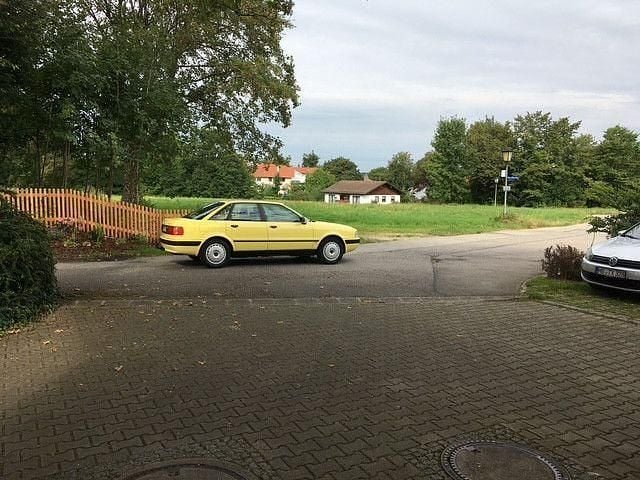 Gelb Gebraucht 1993 Audi 80 Kombi | 3.400 € - Bild 1/1