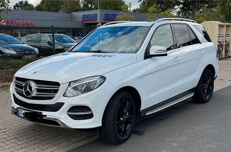 Weiß Gebraucht 2017 Mercedes GLE350 SUV | 29.900 € (Superpreis) - Bild 1/4