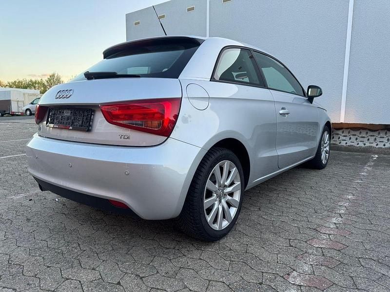Second-hand Audi A1 105 CP (77 kW) 2010 Argintiu Hatchback
