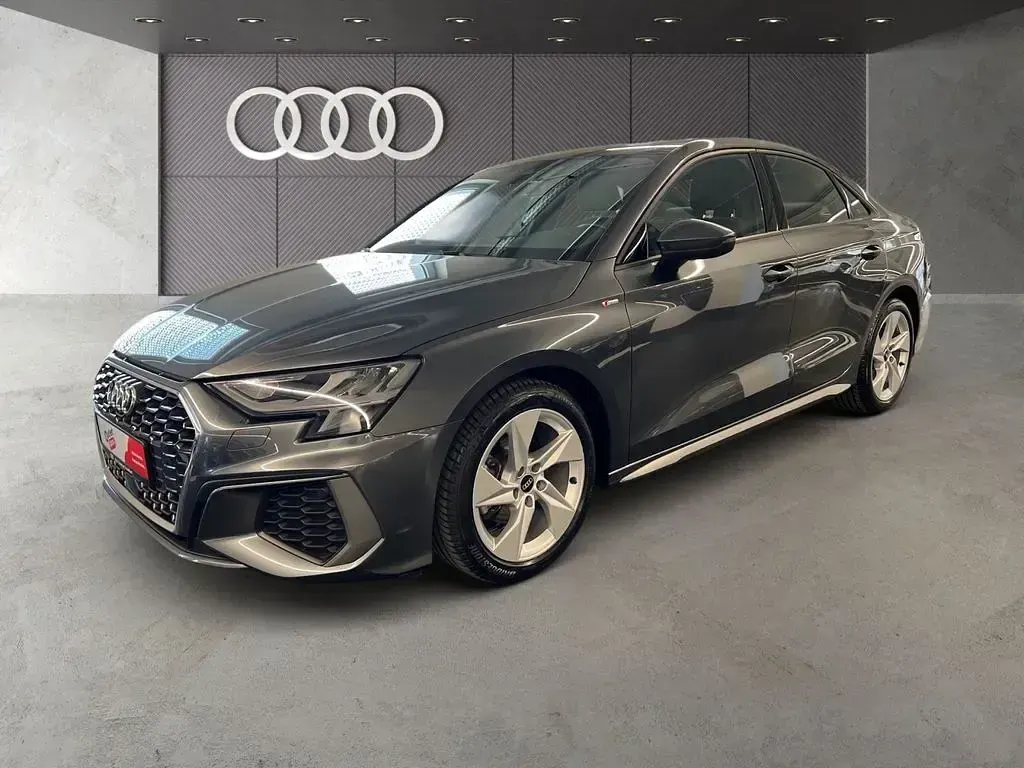 Gebraucht Audi A3 S-Line 150 PS (110 kW) 2022 Daytonagrau perleffekt Limousine