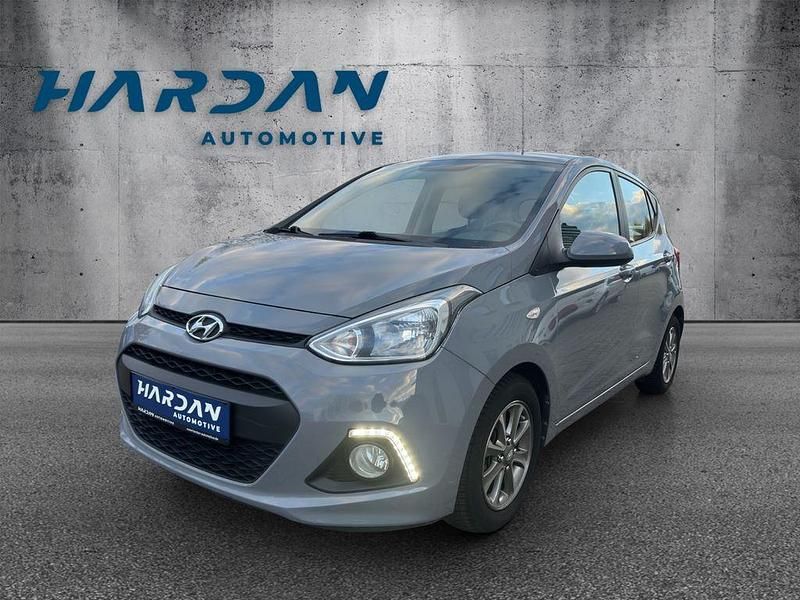 Grau Gebraucht 2014 Hyundai i10 Edition Kleinwagen | 7.690 € (Fairer Preis) - Bild 1/4