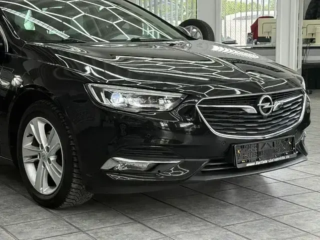 Gebraucht Opel Insignia Innovation 165 PS (121 kW) 2019 Schwarz Kombi