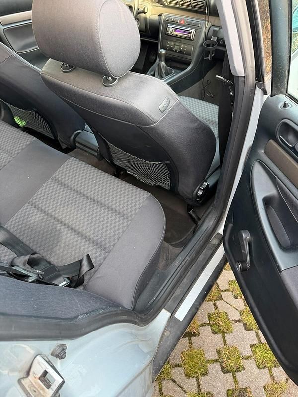 Gebraucht Audi A4 90 PS (66 kW) 1999 Silber Limousine