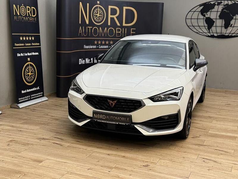 Candy weiss Gebraucht 2022 Cupra Leon Limousine | 21.699 € (Guter Preis) - Bild 1/3