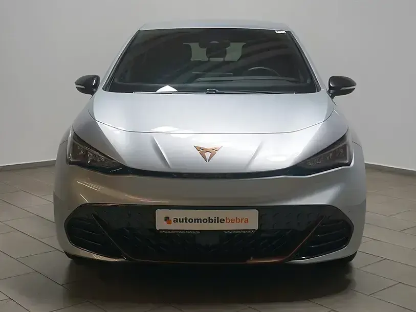 Używany Cupra Born e-Boost 169 kW (231 KM) 2023 Srebrny Hatchback