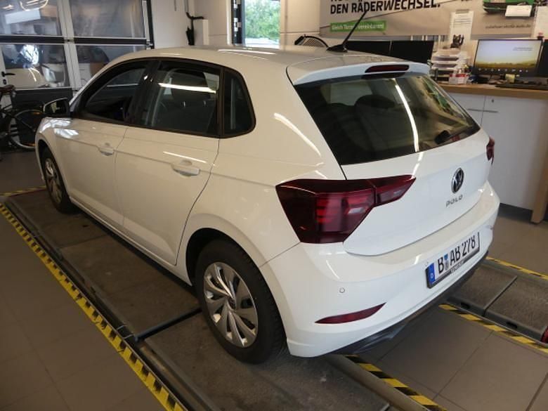 Gebraucht VW Polo Life 80 PS (58 kW) 2023 Weiß Kleinwagen