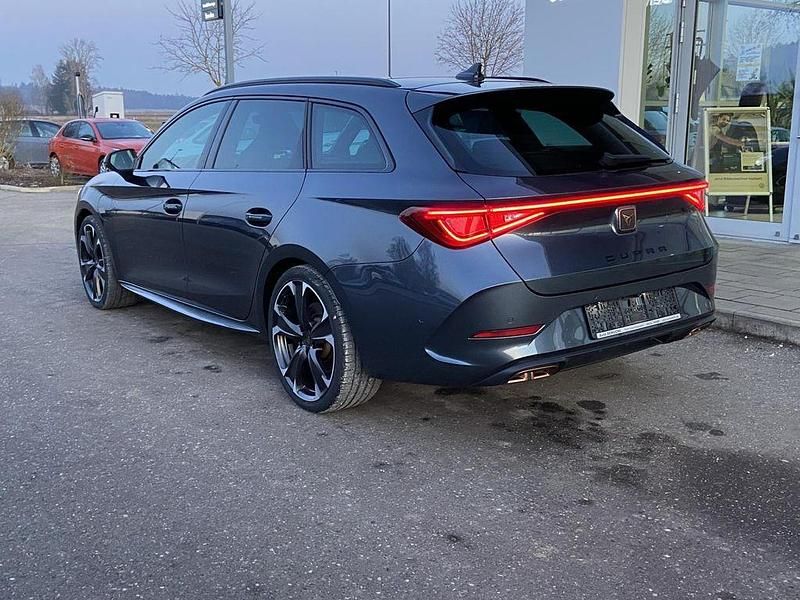 Gebraucht Cupra Leon VZ 245 PS (180 kW) 2022 Grau Limousine